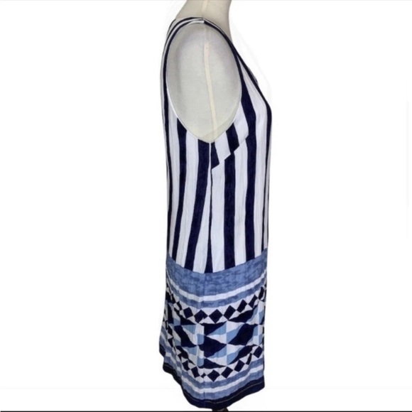 Lulus Mini Dress Womens Size
Medium Multitask-Queen Ivory Blue Print Shift Dress - Picture 5 of 12